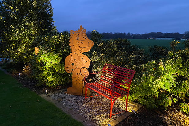 Gartenlicht mit stimmungsvoller Akzentbeleuchtung – exklusives Lichtdesign Beispiel 5