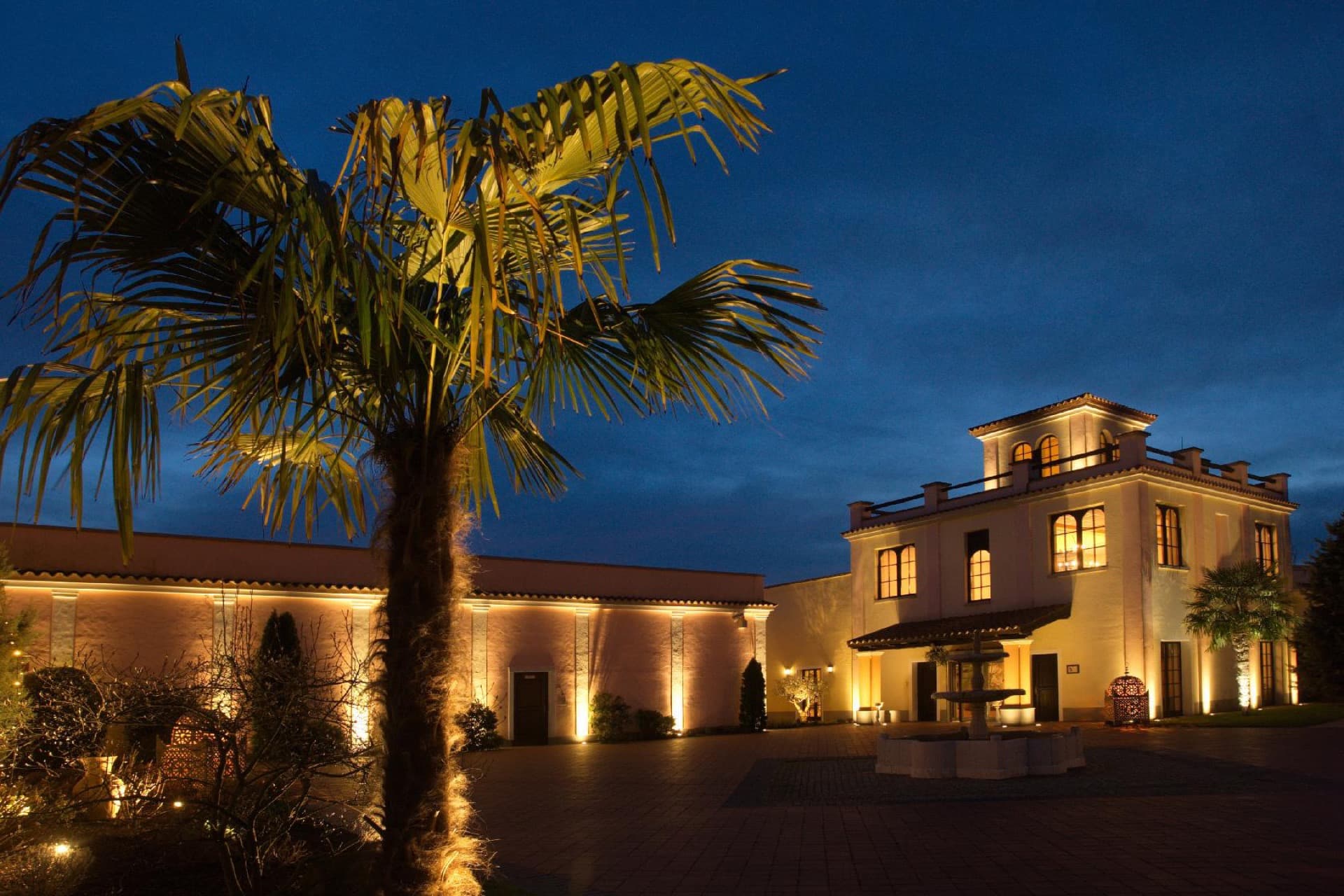 Architekturlicht Wallwashing historisches oder mediterranes Gebäude