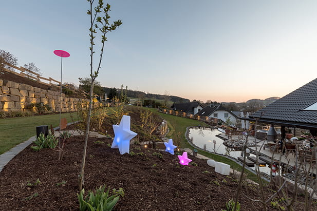 Stimmungsvolle Außenbeleuchtung Lindlar – mediterranes Lichtkonzept für Gärten